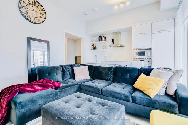 Additional image 14 of 2221 Yonge St Unit 2911