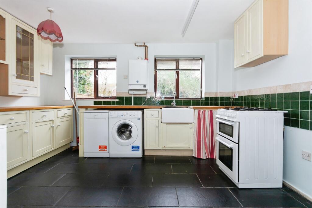 Additional image 8 of Raddlebarn Farm Drive, Birmingham