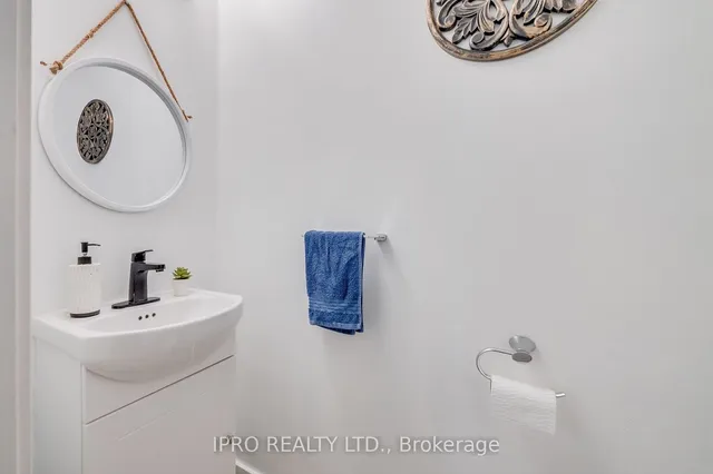 Additional image 15 of 1038 Laurier Ave