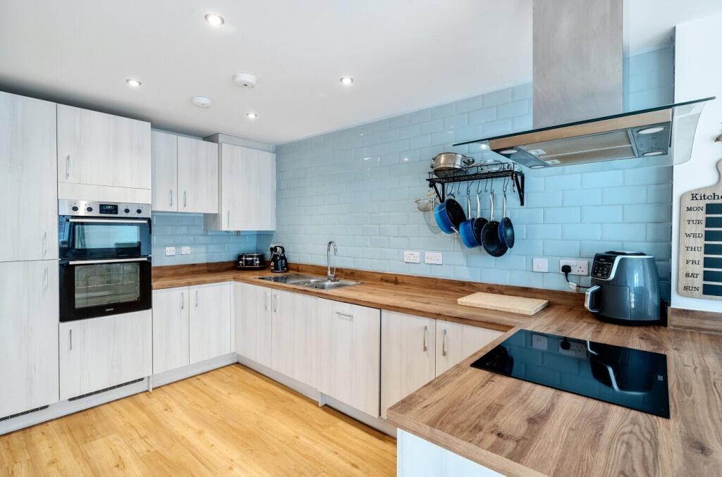 Additional image 3 of Galahad Street, Wincanton, Somerset, BA9