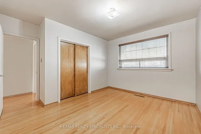 Additional image 21 of 8 Rollins Pl