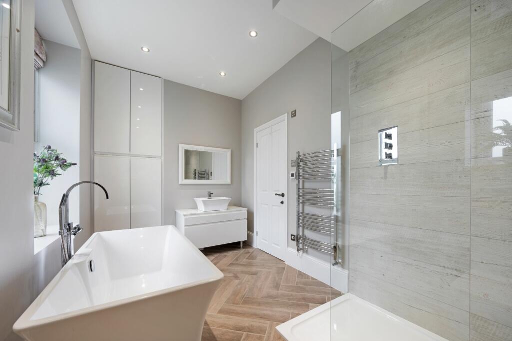 Additional image 28 of Fairview House: Stunning Renovated 6-Bed Period Home with South-Facing Garden & Gym, Moments from Rawtenstall Centre