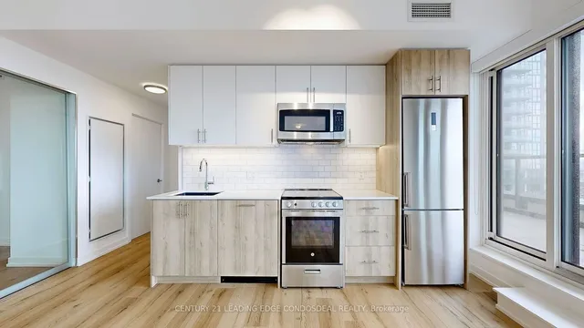 Additional image 5 of 1195 The Queensway St Unit 908