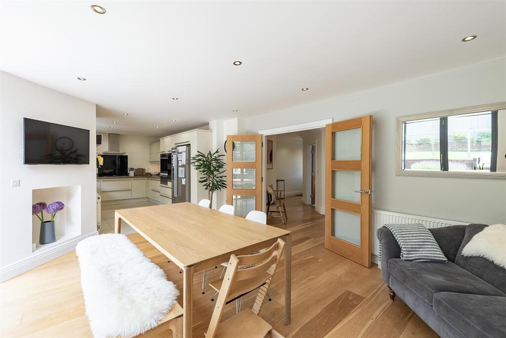 Additional image 5 of Park Rise, Harpenden