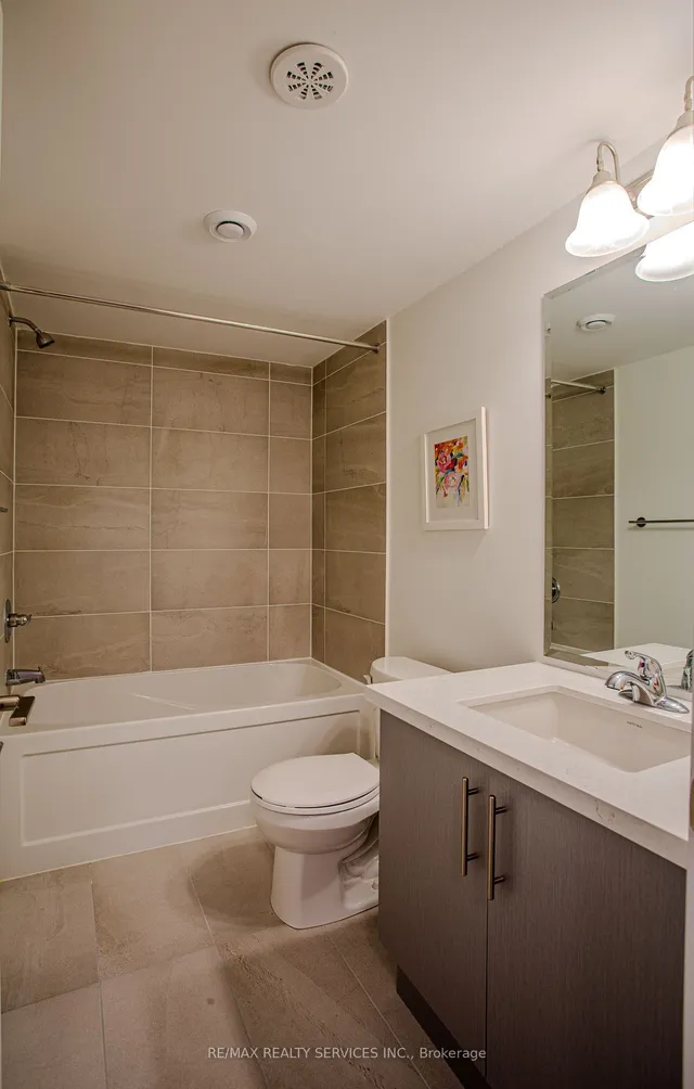 Additional image 18 of 185 Veterans Dr Unit 3