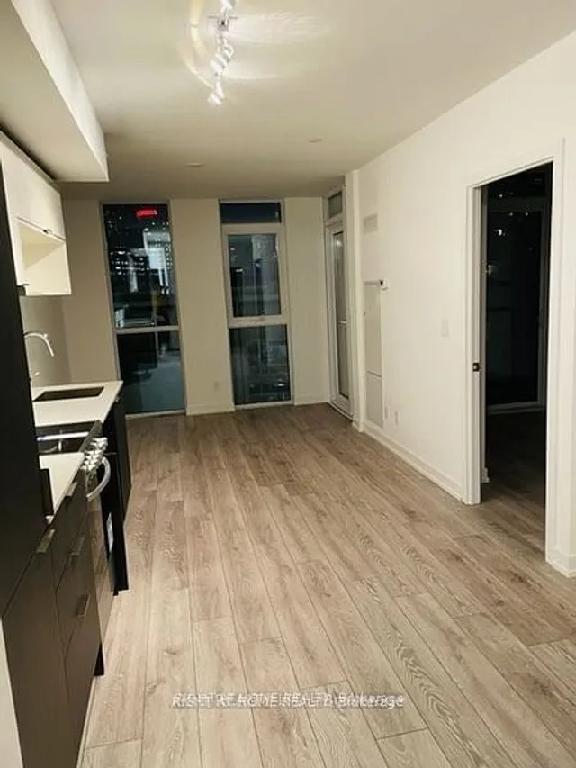 Additional image 28 of 159 Wellesley St Unit 406