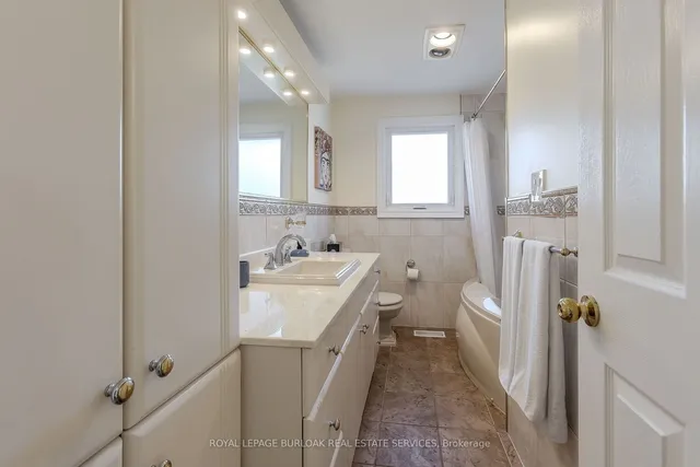 Additional image 29 of 154 Hendrie Ave