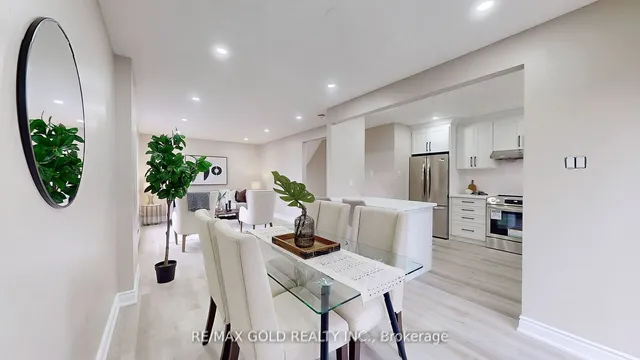 Additional image 17 of 23 Hallcrown Crt