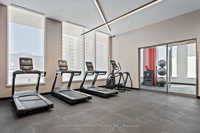 Additional image 32 of 212 King William St Unit 619