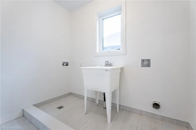 Additional image 32 of 117 Whitefish Cres