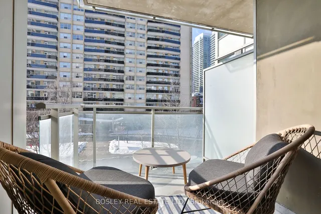 Additional image 23 of 83 Redpath Ave Unit 207