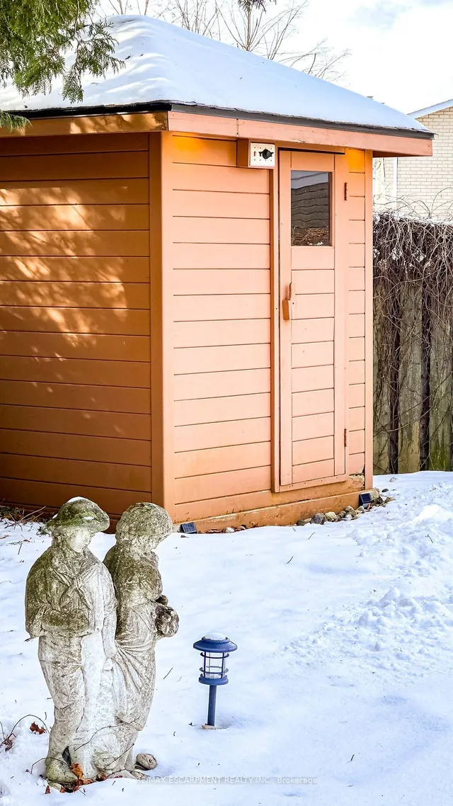 Additional image 34 of 12 LARKSPUR Cres