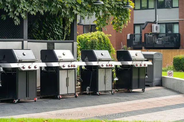 Additional image 25 of 570 Wellington St Unit 12B