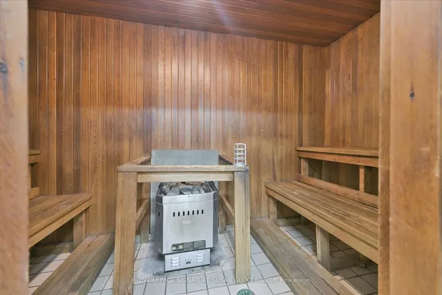 Additional image 34 of 130 Carlton St Unit 810