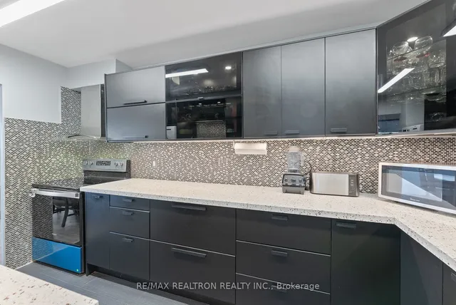 Additional image 18 of 1 Massey Sq Unit 1110