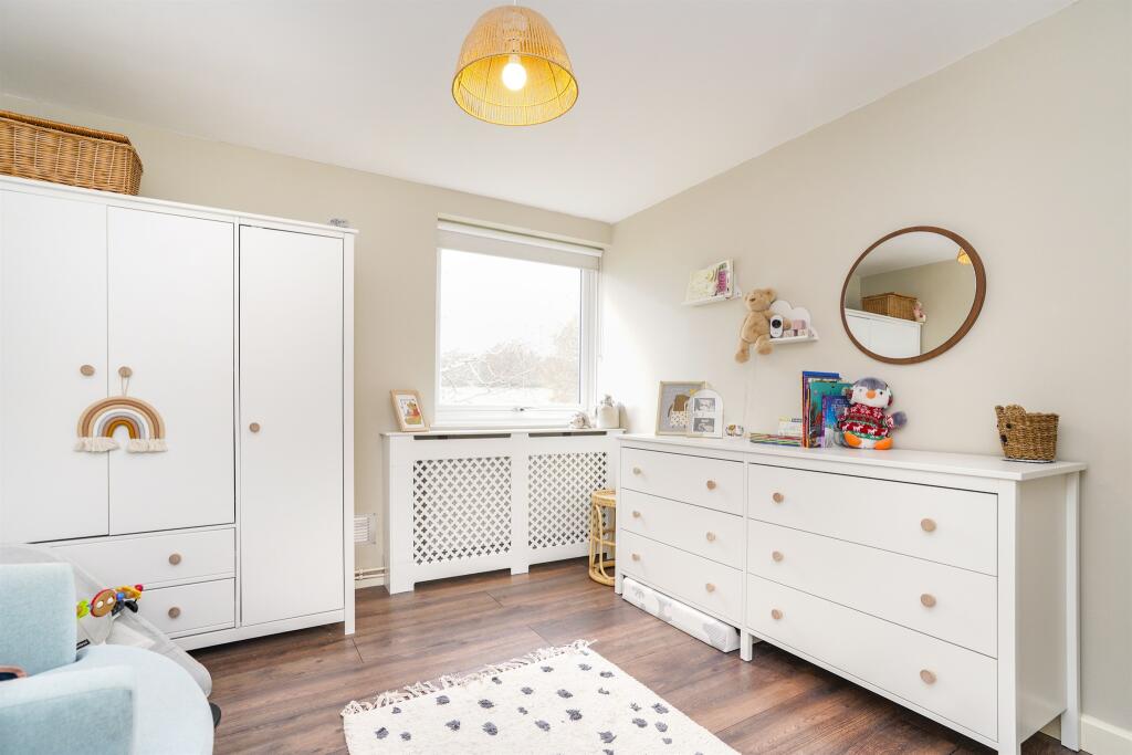 Additional image 11 of Bowling Close, Harpenden