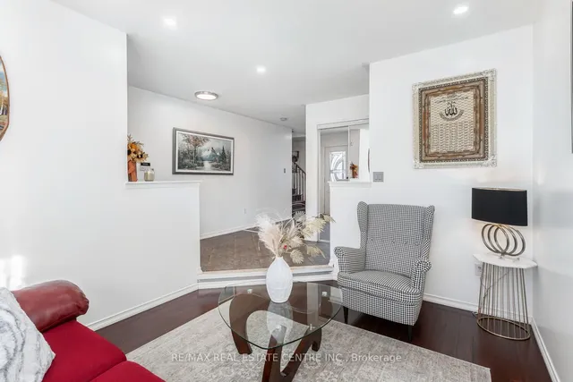 Additional image 7 of 1015 Vickerman Way