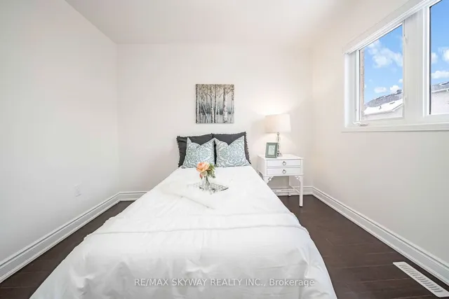 Additional image 30 of 137 Seaside Circ