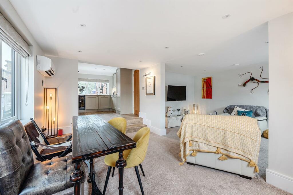 Additional image 3 of High Street, Knowle