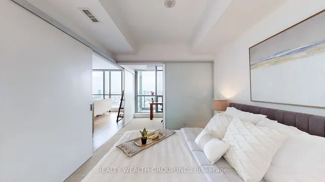 Additional image 16 of 8 Charlotte St Unit 2709