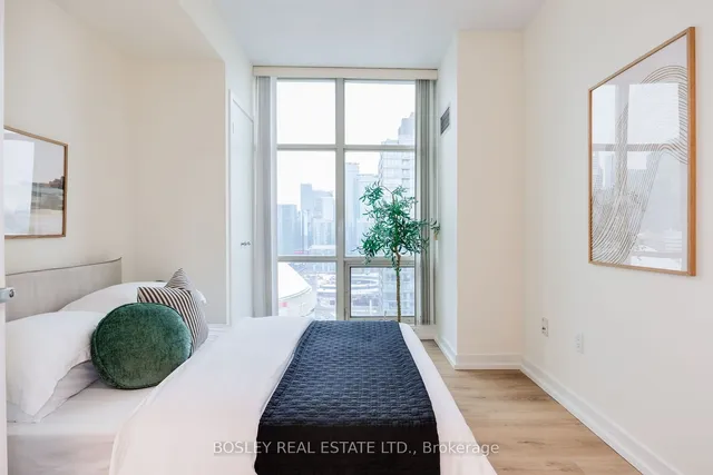 Additional image 28 of 35 Mariner Terr Unit 3009