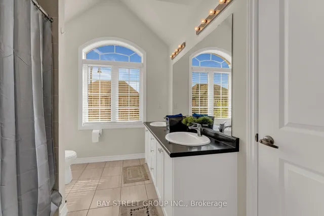 Additional image 36 of 126 Dolobram Tr