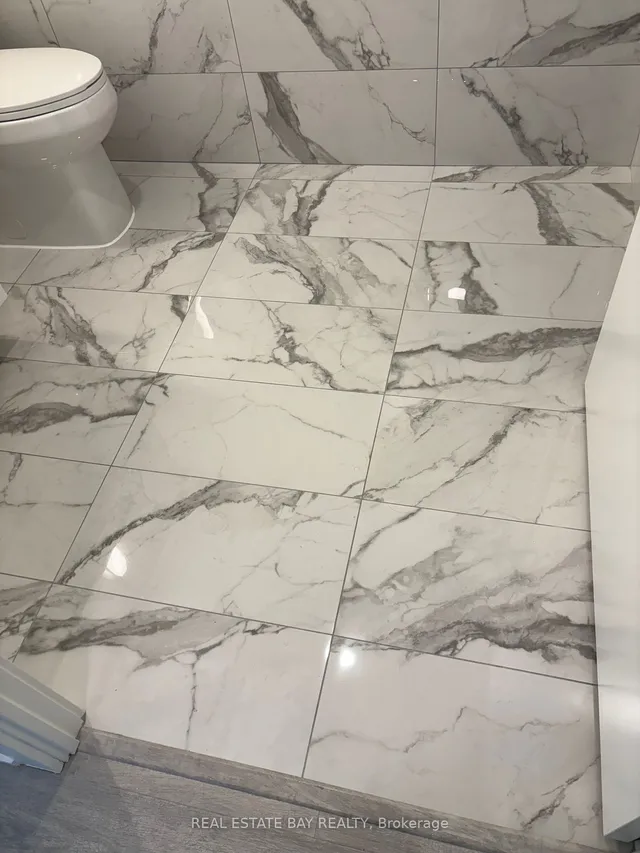 Additional image 21 of 327 King St Unit 4104