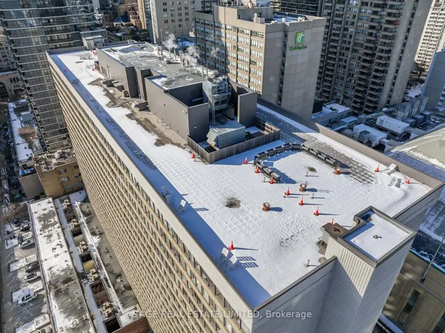 Additional image 35 of 45 Carlton St Unit 2003