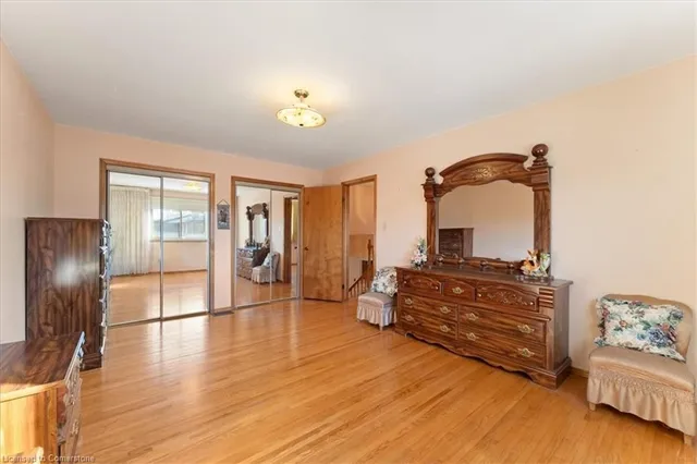 Additional image 22 of 17 Colgate Crt