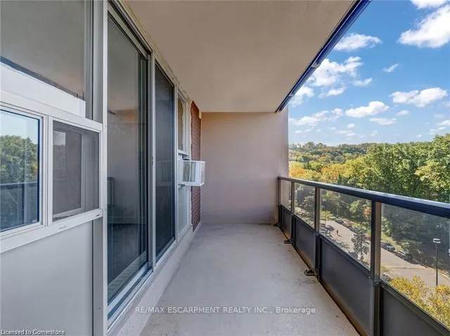 Additional image 37 of 1966 Main St Unit 1106