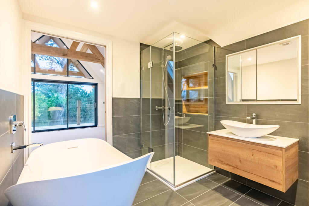 Additional image 15 of Oakridge, Drop Lane, Bricket Wood, St Albans, AL2