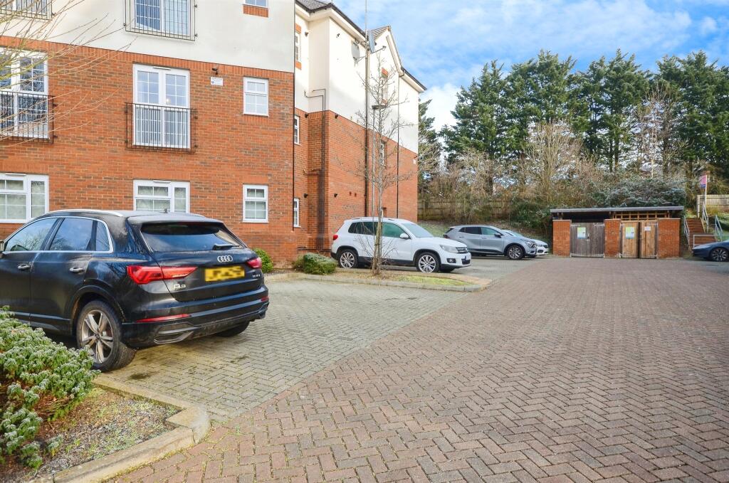 Additional image 13 of Millstone Way, Harpenden