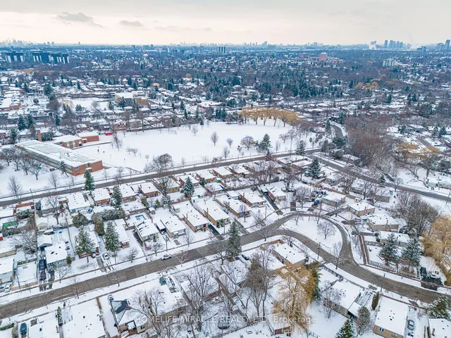 Additional image 23 of 19 Blakemanor Blvd