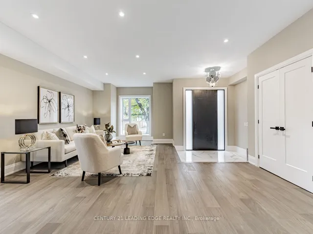 Additional image 5 of 19 DONALDA Cres