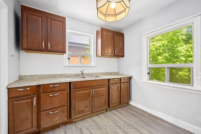 Additional image 10 of 34 Dixon Rd