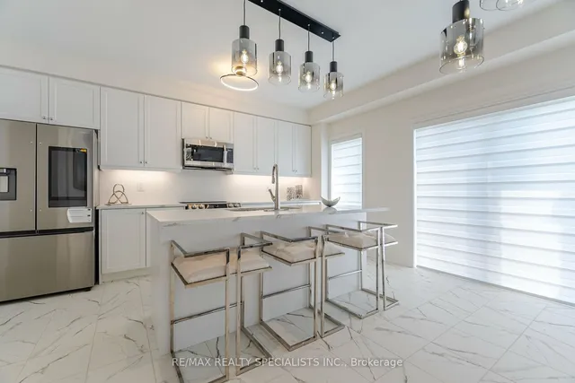 Additional image 14 of 3906 Koenig Rd