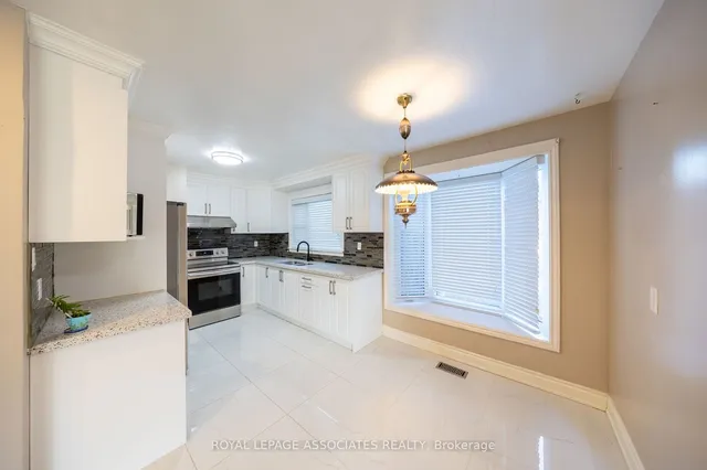 Additional image 12 of 3988 Ellesmere Rd