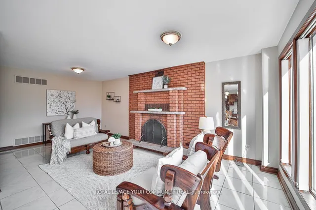 Additional image 16 of 21 Disan Crt