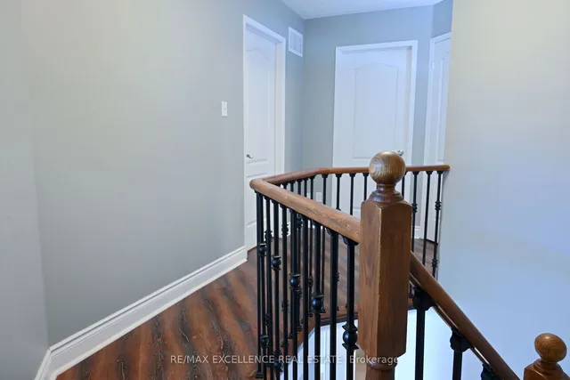 Additional image 17 of 73 Viceroy Cres