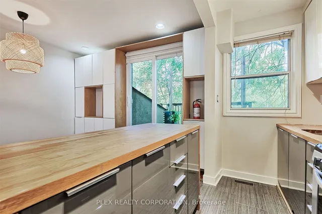 Additional image 10 of 193 Coxwell Ave