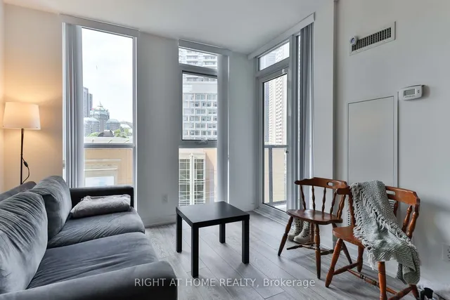 Additional image 35 of 159 Wellesley St Unit 406