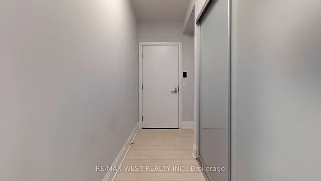 Additional image 11 of 120 Harrison Garden Blvd Unit 1427