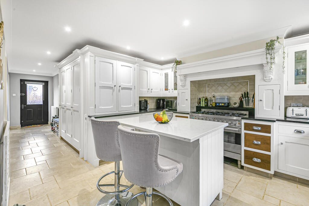 Additional image 6 of Knightsfield, Welwyn Garden City, Hertfordshire, AL8