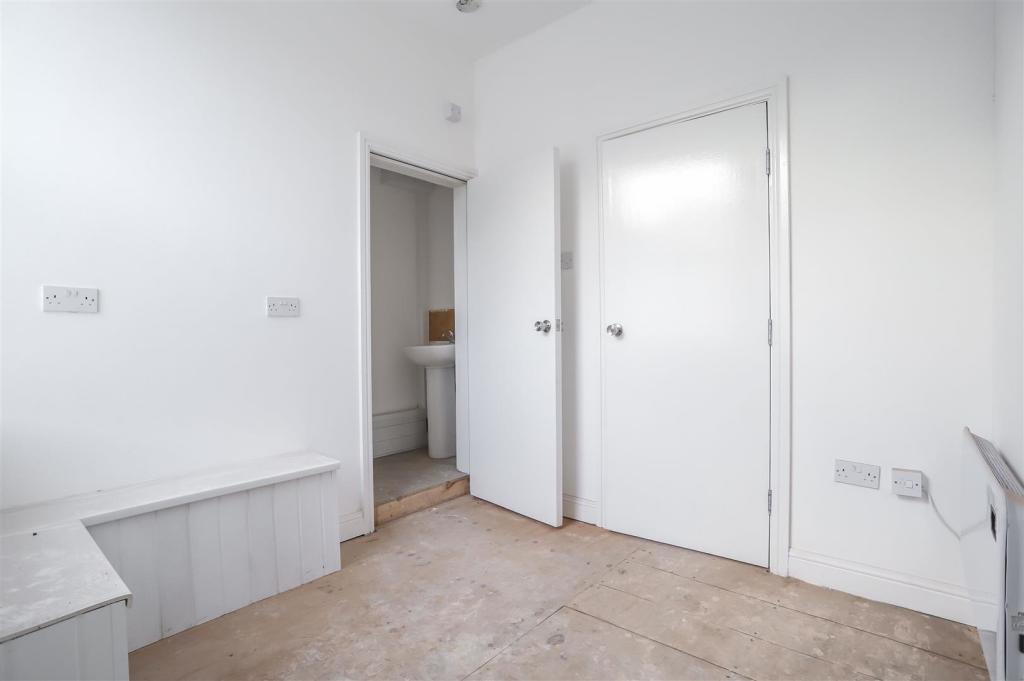 Additional image 6 of 50 Deardengate