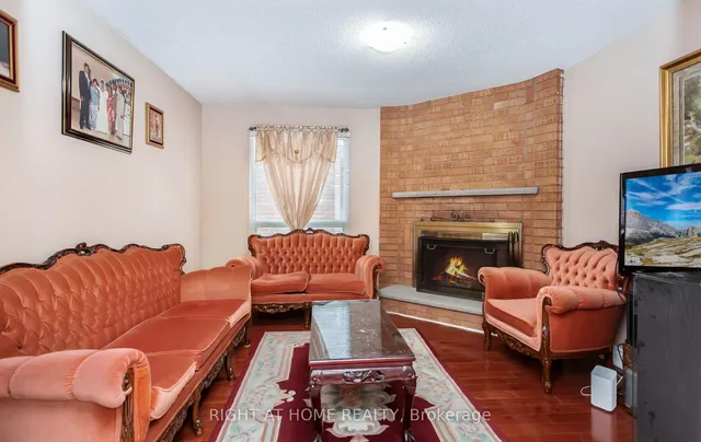 Additional image 8 of 420 Tailfeather Cres