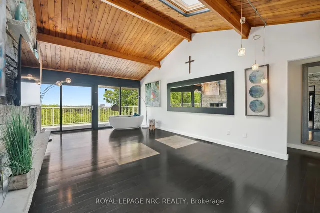 Additional image 7 of 33 LESLIE Dr