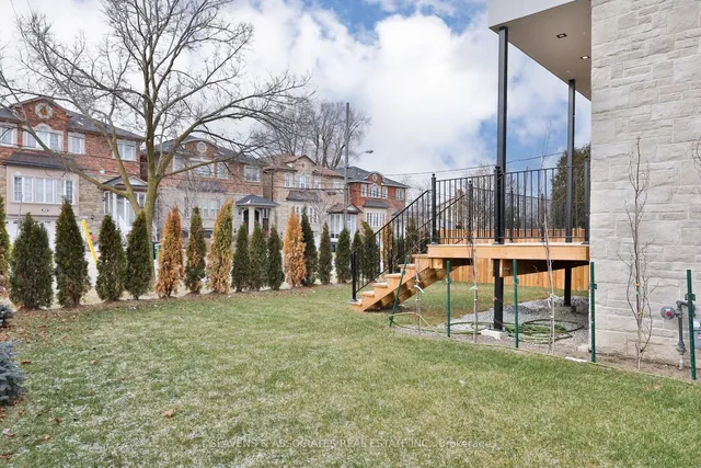 Additional image 39 of 102 Stayner Ave