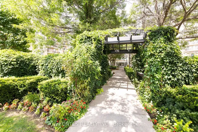 Additional image 2 of 650 Lawrence Ave Unit 404