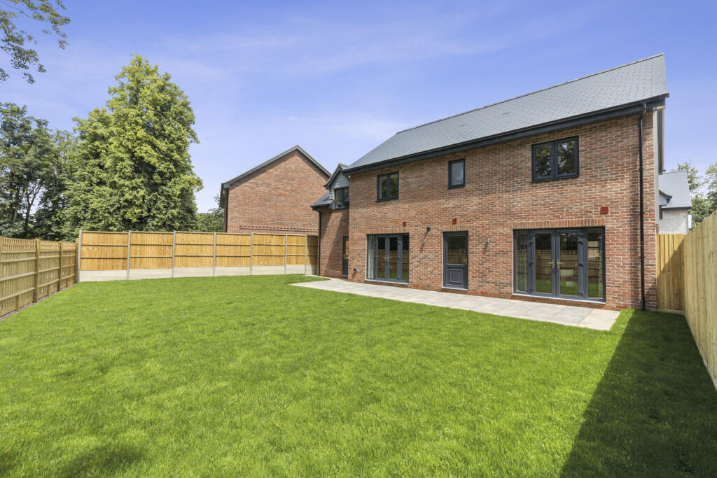 Additional image 12 of Acer Close, Frogmore, St. AlbansPark Street, Hertfordshire, AL2