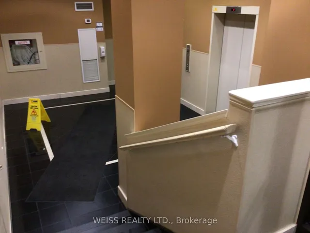 Additional image 21 of 2737 Keele St Unit 402